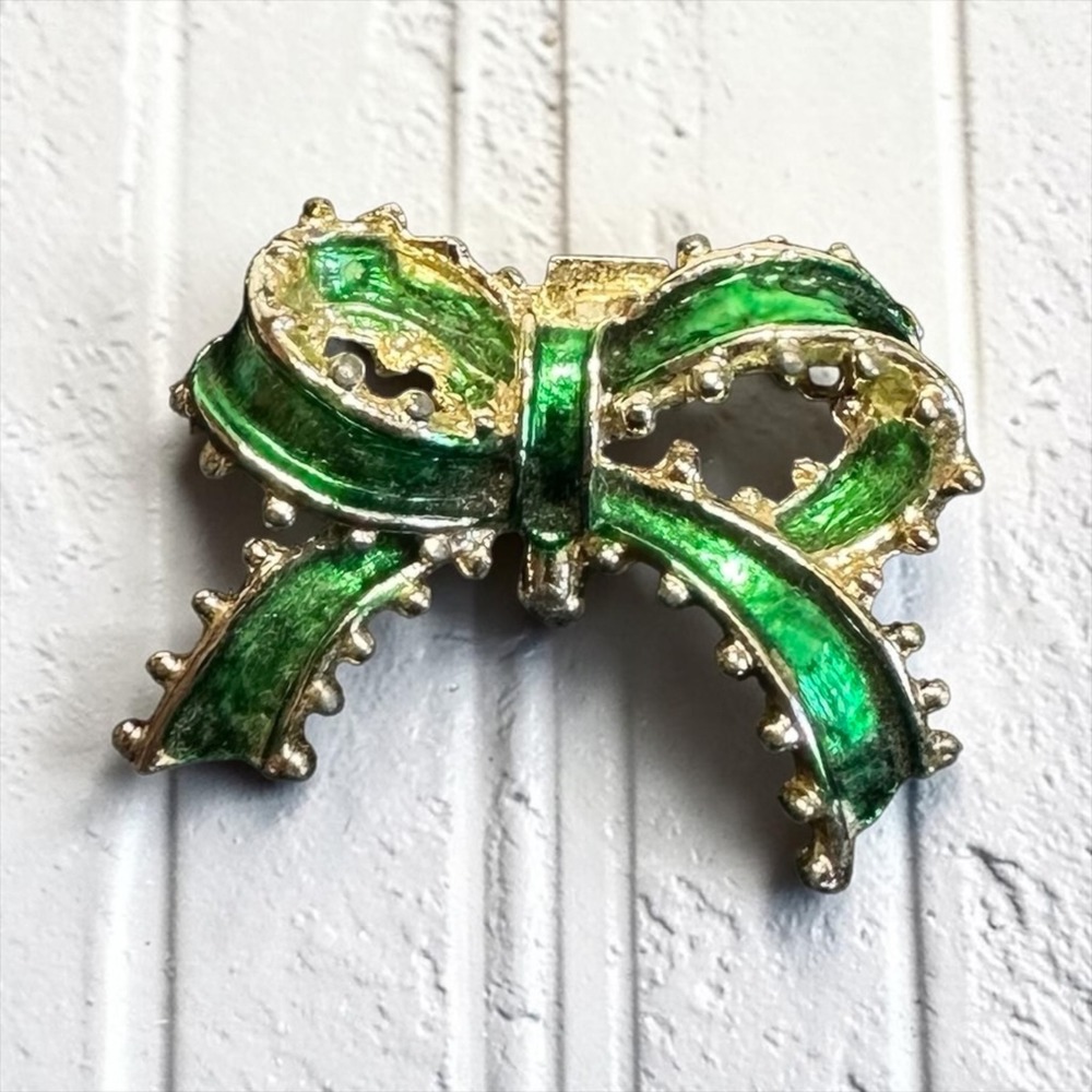 Vintage 1.5" Green Enamel Christmas Bow Brooch Gold Tone Rhinestone Holiday Pin